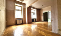 Wohnung - 1090, Wien - Sanierungsbedürftiger Altbau mit bewilligtem Balkon