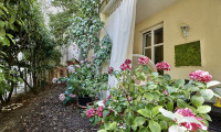Büro / Praxis - 1060, Wien - Bestlage Nähe Mariahilferstraße! Sonniges 2-Zimmer-Büro mit Eigengarten in Biedermeier-Haus