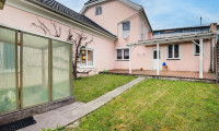 Haus - 5110, Oberndorf bei Salzburg - Oberndorf: Geschäftshaus mit 2 Wohnungen + 1 Geschäft! PREISREDUKTION!