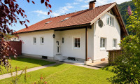 Haus - 9601, Arnoldstein - Vielseitiges Wohnhaus in sonniger Grenzregion
