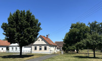 Haus - 7521, Gaas - ++ reserviert ++      **  LITTLE SUNSHINE ** Gaas - hübsches, kleines Bauernhaus mit Nebengebäude in netter Ortsrandlage - renovierungsbedürftig !!