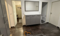Wohnung - 4614, Marchtrenk - Helle, modernisierte 3-Zimmer-Wohnung mit Loggia, Parkplatz und hochwertiger Ausstattung in Marchtrenk