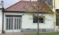 Haus - 7052, Müllendorf - GEPFLEGTES EINFAMILIEN-HAUS MIT GROSSER GARAGE/HALLE!