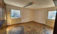 Büro / Praxis - 6020, Innsbruck - Attraktive Büro/Praxis in Innsbruck: 3 Zimmer mit Stadtblick