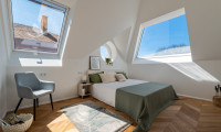 Wohnung - 1120, Wien - WIEN: Herrliche 3-Zimmer Stilaltbau-Dachgeschoss-Wohnung mit Balkon und Dachterrasse nahe Schlosspark Schönbrunn