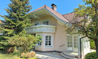 Haus - 9201, Krumpendorf - 360 TOUR / Besonders charmante, gepflegte Einfamilienvilla in bester Lage von Krumpendorf am Wörthersee