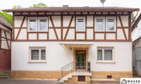 Haus - 35083, Wetter/Amönau - +++Stilvolles Fachwerkhaus mit Nebengebäude und Garten sucht neuen Besitzer+++