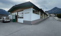 Halle / Lager / Produktion - 6232, Münster - Tischlerei mit Büro im Tiroler Unterland zwischen Jenbach und Wörgl, Eingang Zillertal