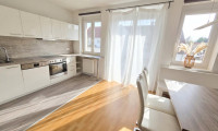 Wohnung - 2102, Bisamberg - Charmante 2-Zi Wohnung mit Balkon & 2 Stellplätzen in Bisamberg