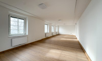 Büro / Praxis - 4062, Kirchberg-Thening - Attraktive Büroräumlichkeiten direkt im Zentrum von Kirchberg-Thening