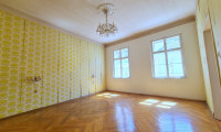 Wohnung - 1040, Wien - Renovierungsbedürftige großzügig angelegte 3 Zimmer Wohnung