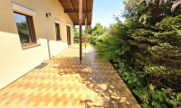 Haus - 3001, Mauerbach - Ein Haus wie ein Sonntag - Sonnig, ruhig und voller Möglichkeiten! Tolle Ruhelage mit Süd-West Ausrichtung + 6 Zimmer + Großer Keller + Terrasse + Garage!