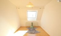 Wohnung - 2352, Gumpoldskirchen - Traumhafter Ausblick - 3 Zimmerwohnung mit Kfz Abstellplatz