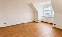 Wohnung - 1190, Wien - Erstbezug nach Sanierung! Helle 2-Zimmer-Wohnung mit Lift und Cobenzl-Blick (WG-geeignet)