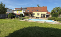 Haus - 2326, Maria-Lanzendorf - 2326 Maria Lanzendorf, Familientraum mit Pool und großem Garten!