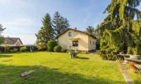 Haus - 2425, Nickelsdorf - Gepflegtes Einfamilienhaus mit großem Grundstück in ruhiger Wohnlage von Nickelsdorf