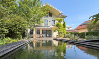 Haus - 3430, Tulln an der Donau - Ruhe, Raum und Qualität: Großes Einfamilienhaus mit Naturpool, Teich und Wärmepumpe