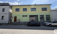 Haus - 2112, Würnitz - Renditeobjekt mit 2 Wohnungen, 2 Geschäftsflächen und Ausbaupotenzial im Dachgeschoss
