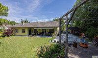 Haus - 3400, Klosterneuburg - Top gepflegtes EFH mit Swimmingpool, Sauna und Traumgarten