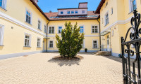 Wohnung - 3400, Klosterneuburg - Charmante Dachgeschoßwohnung mit Sonnenterrasse und historischem Flair | ZELLMANN IMMOBILIEN