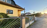 Haus - 2201, Gerasdorf - Charmantes Einfamilienhaus mit großem Grundstück in 2201 Gerasdorf – Viel Potenzial & Top Lage!