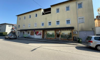 Haus - 4050, Traun - Anlageimmobilie: 3 Wohneinheiten, Restaurant, Geschäftsfläche