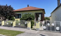Haus - 7034, Zillingtal - TOP-GEPFLEGTES EINFAMILIEN-HAUS MIT BEZAUBERNDEM ZIERGARTEN - GARAGE/WERKSTATT - ROHDACHBODEN - SAUNA!