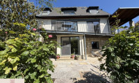 Haus - 7000, Eisenstadt - Exquisites Terrassenhaus mit max. 3 Wohneinheiten in Eisenstadt, separates Baugrundstück – Ihr neues Zuhause mit Traumgarten, Naturpool und Weitblick!