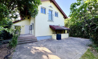Haus - 1220, Wien - Familienidylle in Essling: Gepflegtes Einfamilienhaus mit großem Garten, Garage und viel Platz | Nähe Marchfeldcenter