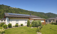 Haus - 4085, Waldkirchen am Wesen - Exklusiver Bungalow mit Donaublick & Schlossblick in Wesenufer
