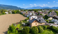 Haus - 5026, Salzburg - Sanierungsbedürftiges Mehrfamilienhaus  mit Entwicklungspotenzial  in Salzburg-Aigen - direkt angrenzend  am Grünland