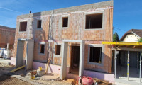 Haus - 4400, Steyr - Top 5: Rascher Baufortschritt! Belagsfertige Doppelhaushälfte mit 5 Zimmern, Carport, Terrasse, Eigengarten!