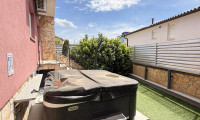 Haus - 52215, Vodnjan - Großzügiges Apartmenthaus mit Pool, Garten & 5 Stellplätzen in Vodnjan, Kroatien!