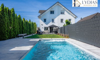 Haus - 2325, Pellendorf - Traumhafte und sehr gepflegte Doppelhaushälfte mit Garten, Pool und vielen Extras – Top-Lage – exklusiver Badeteichzugang nur für Bewohner!