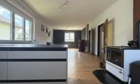 Haus - 2752, Wöllersdorf-Steinabrückl - Bungalow mit ca. 97m², innen alles neu, Vollkeller, Dachboden ausbaubar, Carport, großer Garten
