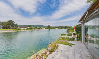Haus - 2413, Berg - Sanierungsbedürftiger Seebungalow direkt am Wasser