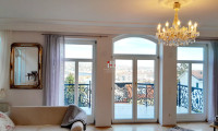 Haus - 1130, Wien - Neuwertiges 7-Zi Zweifamilienhaus mit Garten, Terrassen & Garage in 1130 Wien!