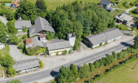 Halle / Lager / Produktion - 4814, Neukirchen - Großzügiges Betriebsbaugebiet mit Produktions- und Lagerflächen