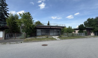 Grundstück - 2320, Schwechat - Baugrundstück mit Altbestand nahe Kellerberg