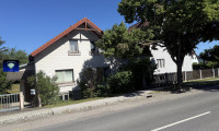 Haus - 2801, Katzelsdorf - Katzelsdorf bei Wr. Neustadt tolles Bauland mit 1008 m² mit sanierungsbedürftigem Haus oder für Bauträger 4 Wohneinheiten (Doppelhäuser) möglich-1081