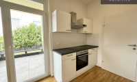 Wohnung - 8047, Graz - | CHARMANTE 2-ZIMMER WOHNUNG MIT GROSSZÜGIGER SW-TERRASSE | IN WUNDERSCHÖNER ALTBAU-VILLA | HELL & GEMÜTLICH | IDEAL FÜR STUDENTEN, SINGELS ODER PÄRCHEN | NÄHE MED-UNI | TOP LAGE
