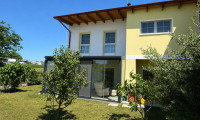 Haus - 7100, Neusiedl am See - *** Wohnen auf höchstem Niveau: Modernes Energiesparhaus mit Sommergarten in ruhiger Top-Lage nahe Neusiedler See ****