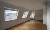 Wohnung - 1010, Wien - Exklusive 2-Zimmer-Altbauwohnung mit Balkon – unbefristete Miete im Herzen von 1010 Wien