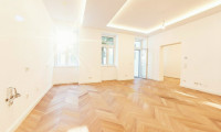 Wohnung - 1030, Wien - Exklusiv: Altbau-Charme trifft Luxus! High-End 4-Zimmer-Erstbezug mit 2 Balkonen NAHE Urania und Donaukanal! +Perfekte Anbindung an U-Bahn & CAT