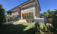 Haus - 2540, Bad Vöslau - Traumhaftes Reiheneckhaus mit Carport, Terrasse und Balkon