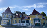 Gastgewerbe - 4501, Neuhofen an der Krems - Spessart: Perfekte Location für Partys & Events: Gastgewerbe mit Discothek samt Dachgeschosswohnungen in Neuhofen