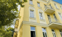 Wohnung - 1130, Wien - TOP SANIERTE ALTBAUWOHNUNG MIT 2 BALKONEN UND GARTENMITBENÜTZUNG