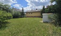 Haus - 2201, Gerasdorf bei Wien - SUPER Lage! Älteres Haus! 2 Gründstücke!