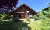 Haus - 2054, Alberndorf im Pulkautal - Holzhaus mit Garten & Seezugang – Wohnen, wo andere Urlaub machen!