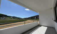 Wohnung - 4812, Pinsdorf - Traumhafte 4,5-Zimmer-Eigentumswohnung mit Panorama-Grün- & Bergblick, Südwest-Loggia und Carport